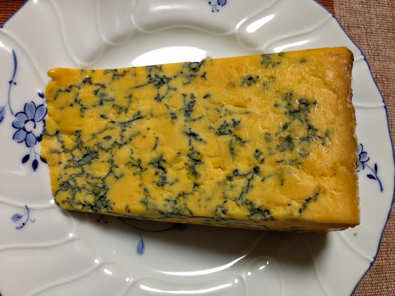 チーズ A to Z: チーズを作る：Pâte persillée（ブルーチーズ）